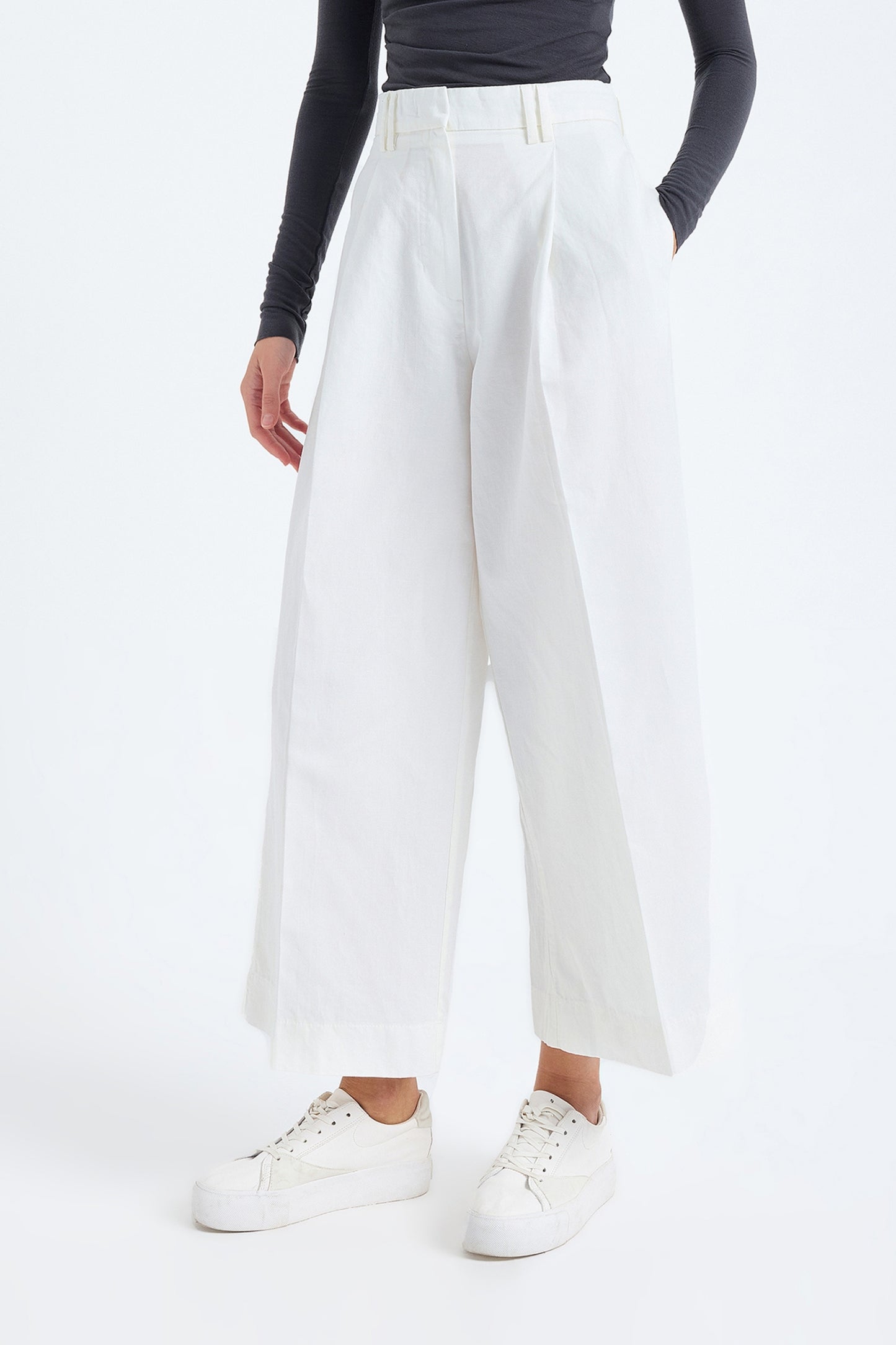 Cyra Linen Wide Leg Trousers - White