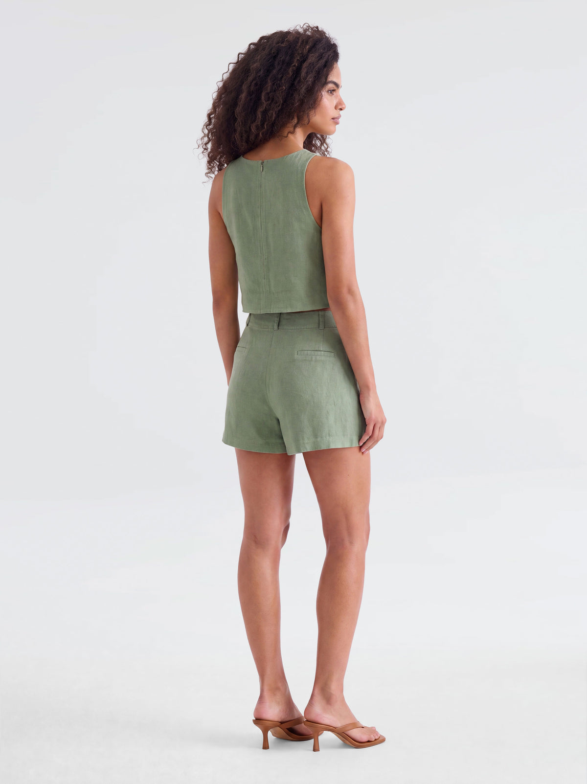 Reve 100% Linen Relaxed Fit High-Waist Shorts - Green