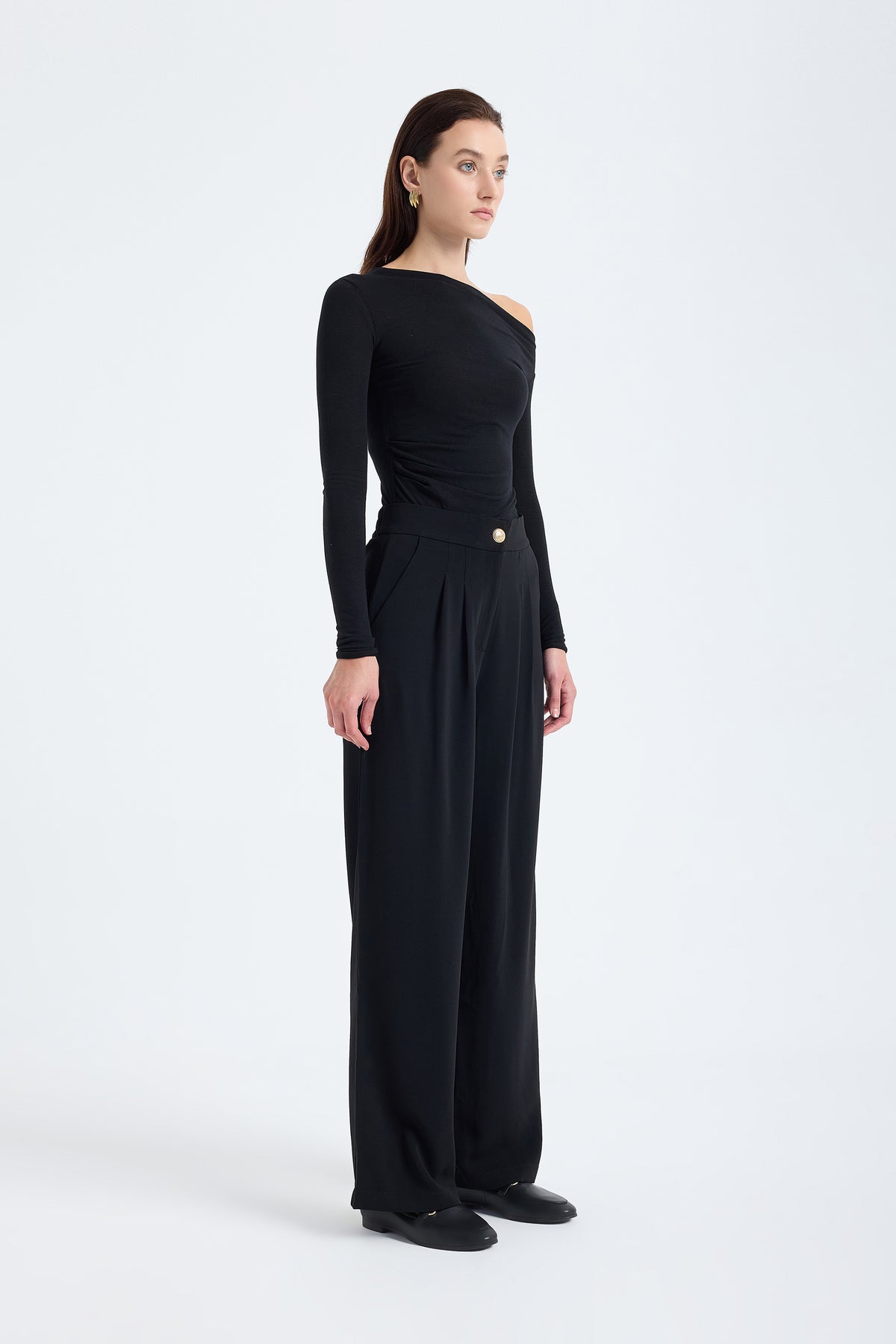 Elara High Waist Pleated Pants – Black