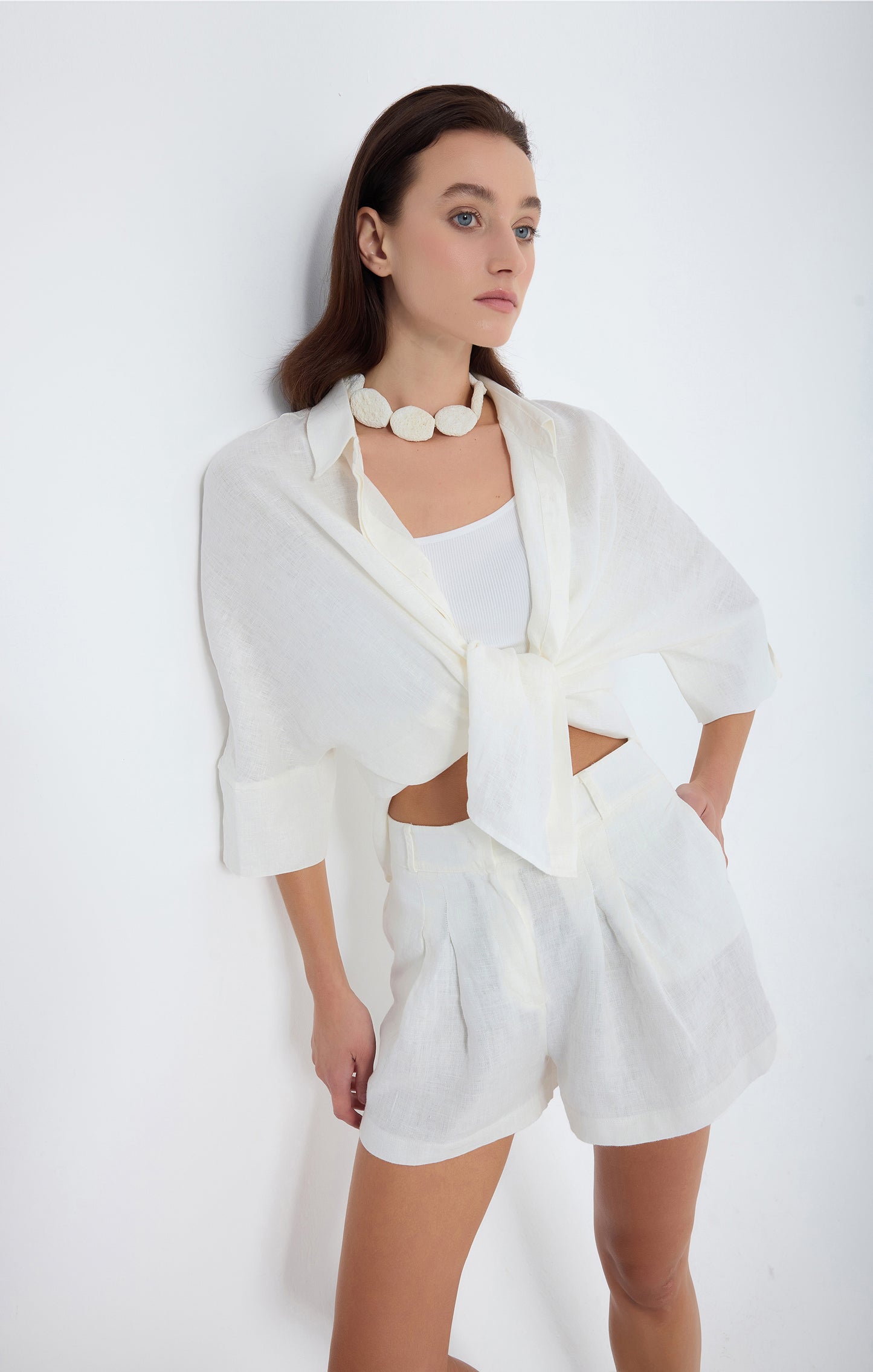 Reve 100% Linen Relaxed Fit High-Waist Shorts - White