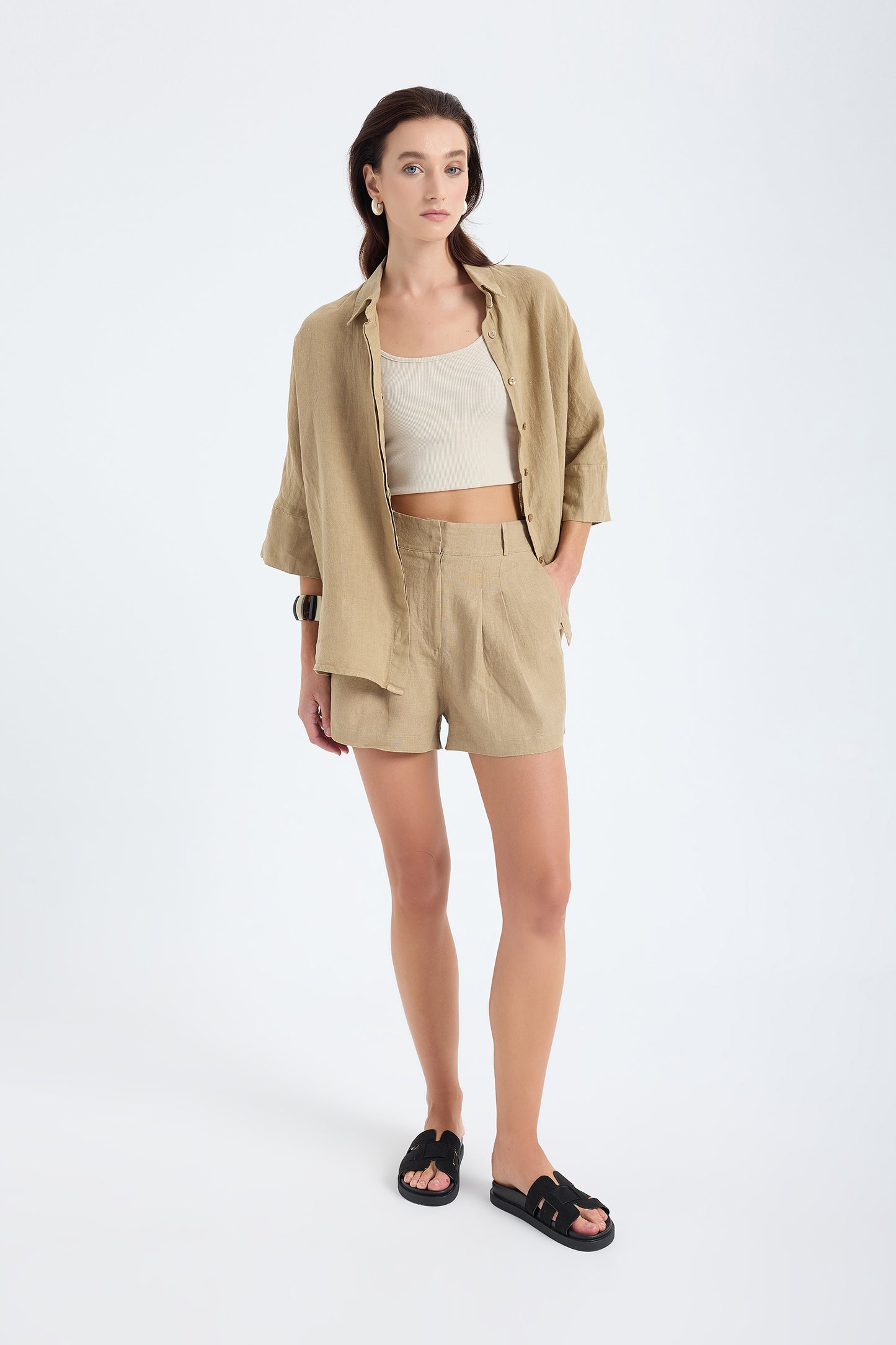 Reve  100% Linen Relaxed Fit High-Waist Short -Dark Beige
