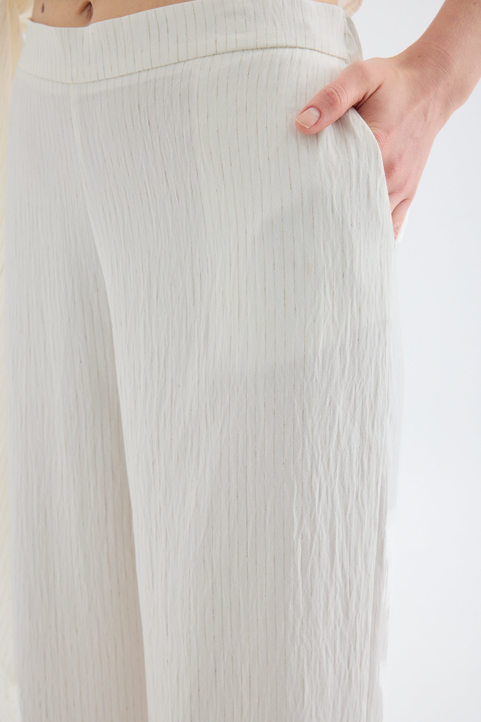 Elvara Fluid Viscose Pants - Ecru