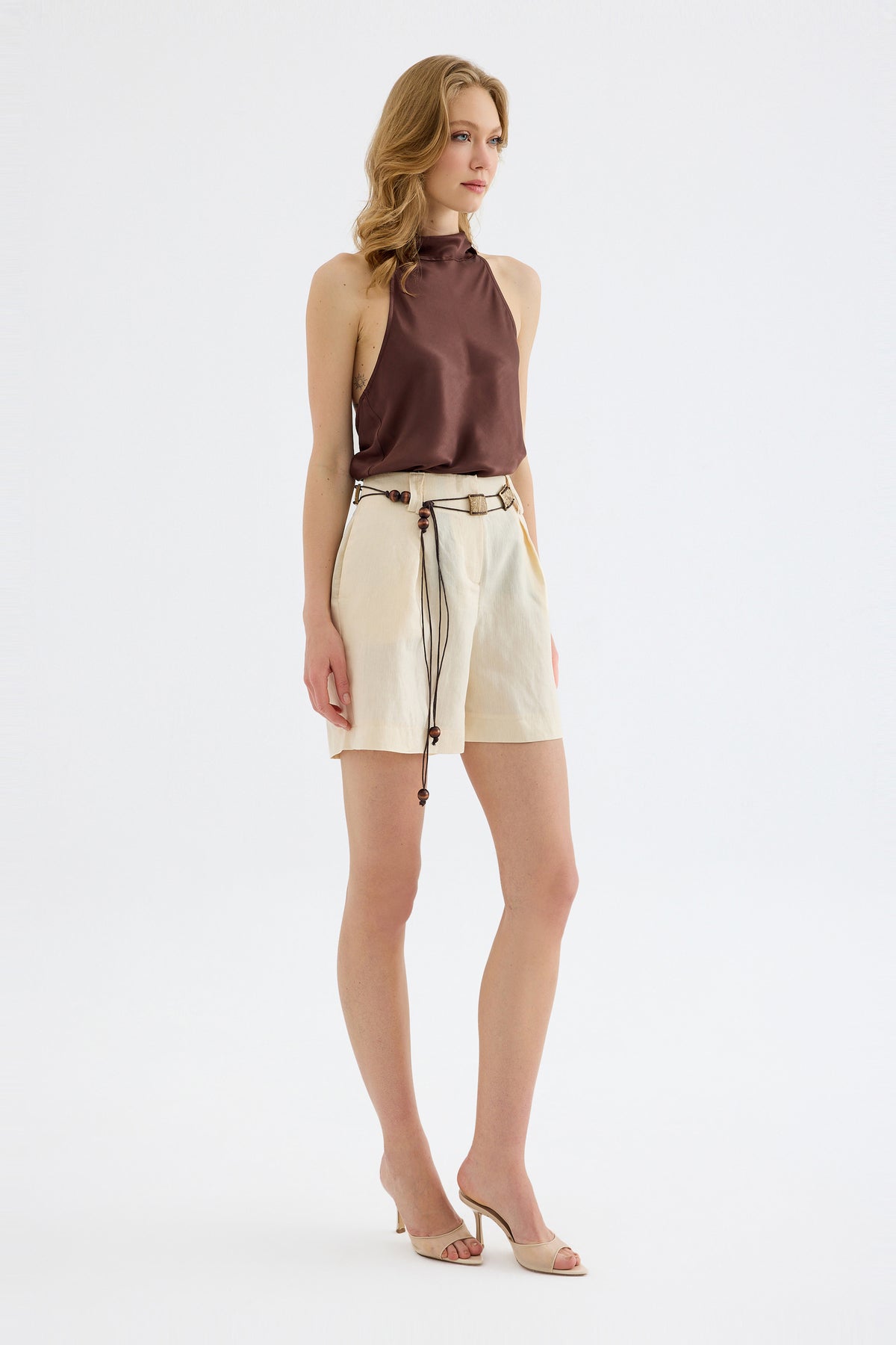 Aura Single Pleat Mini Shorts - Beige