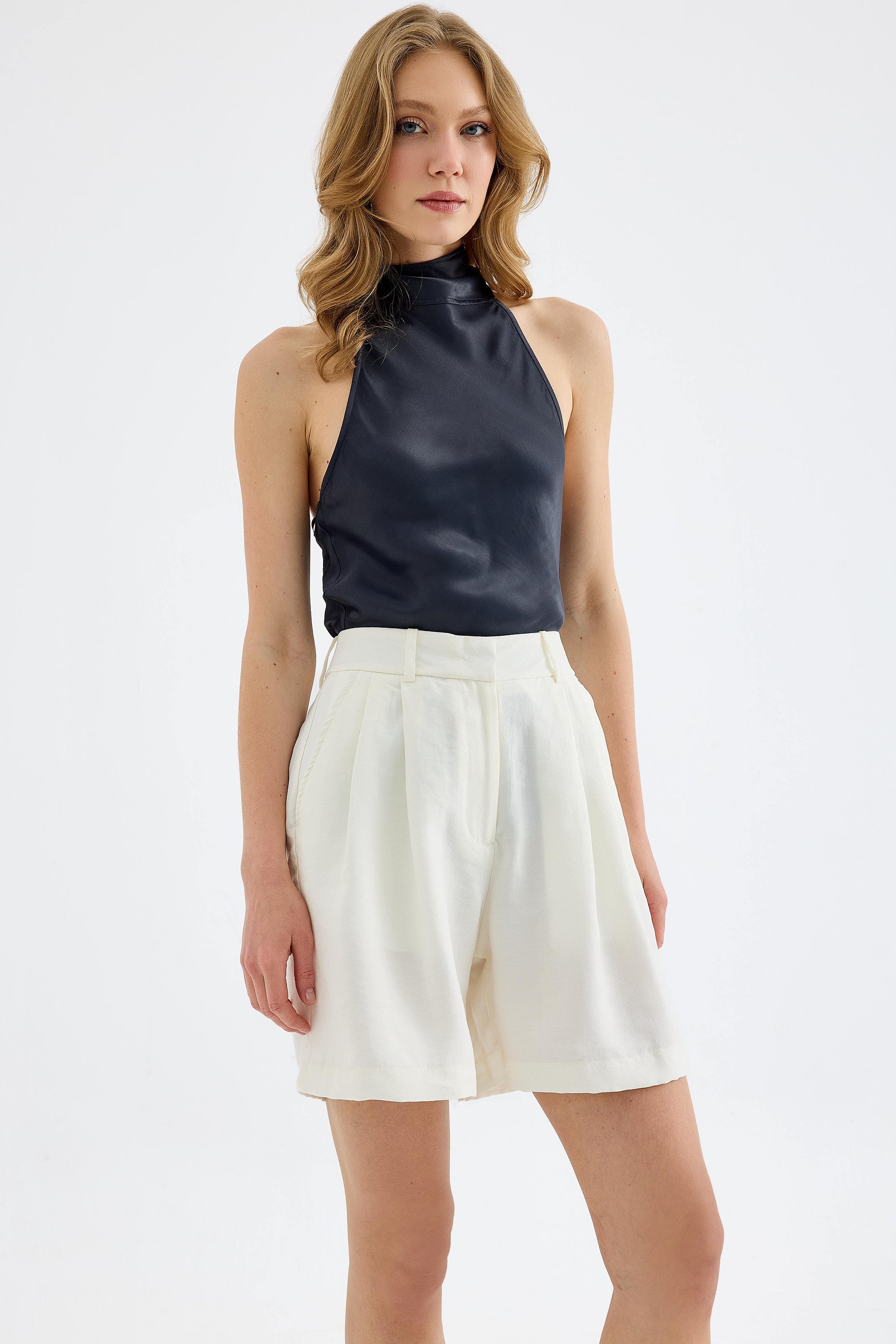 Lucan Single Pleat Lyocell Shorts - Ivory