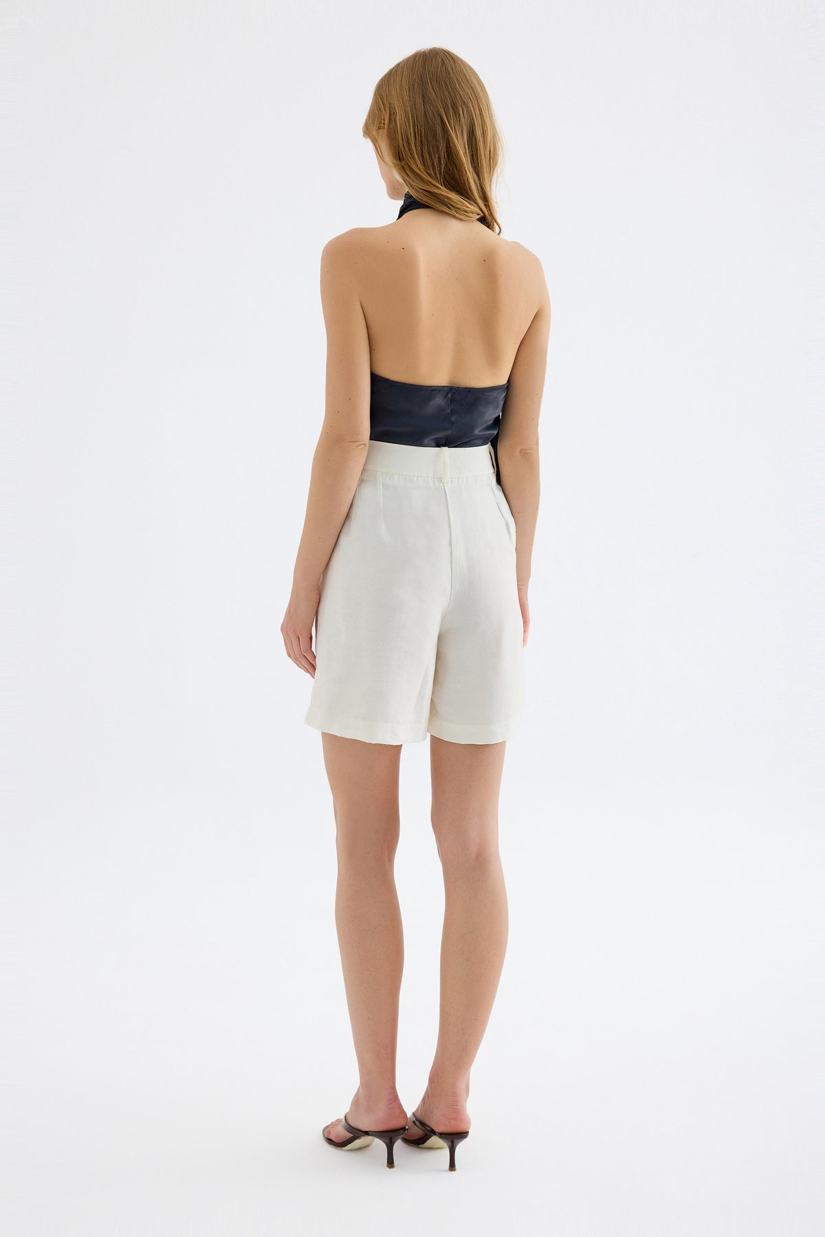 Lucan Single Pleat Lyocell Shorts - Ivory