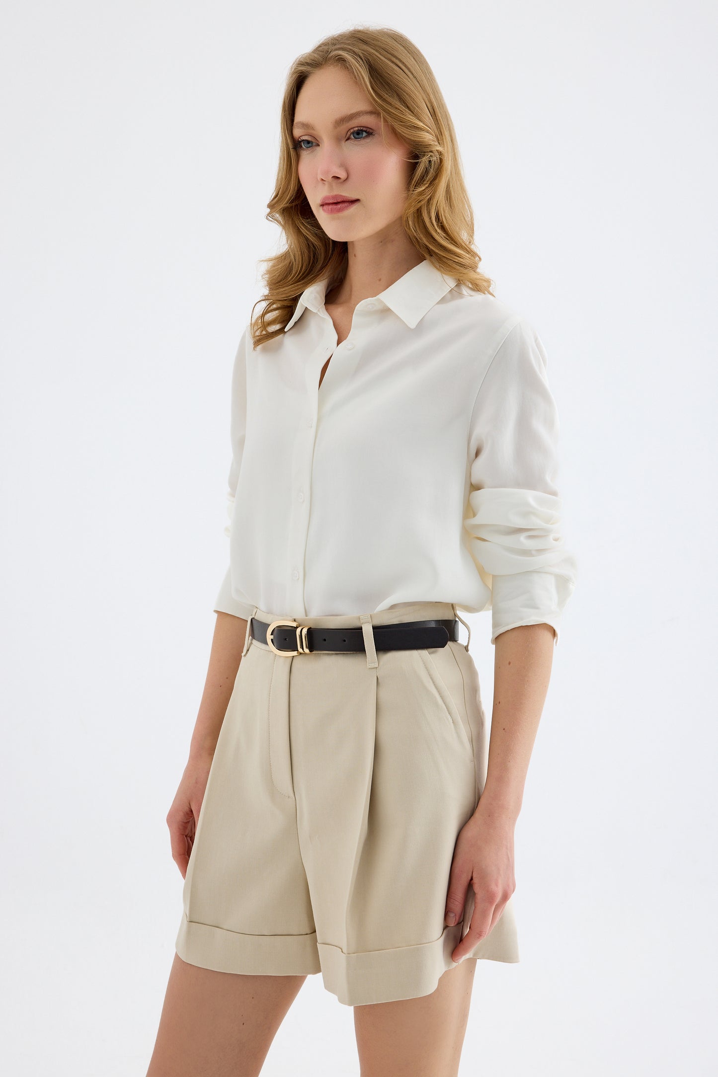 Lina High Waisted Single Pleat Beige Shorts